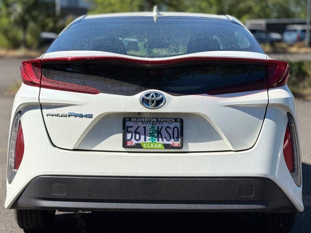 Used 2018 Toyota Prius Prime Premium FWD image 4