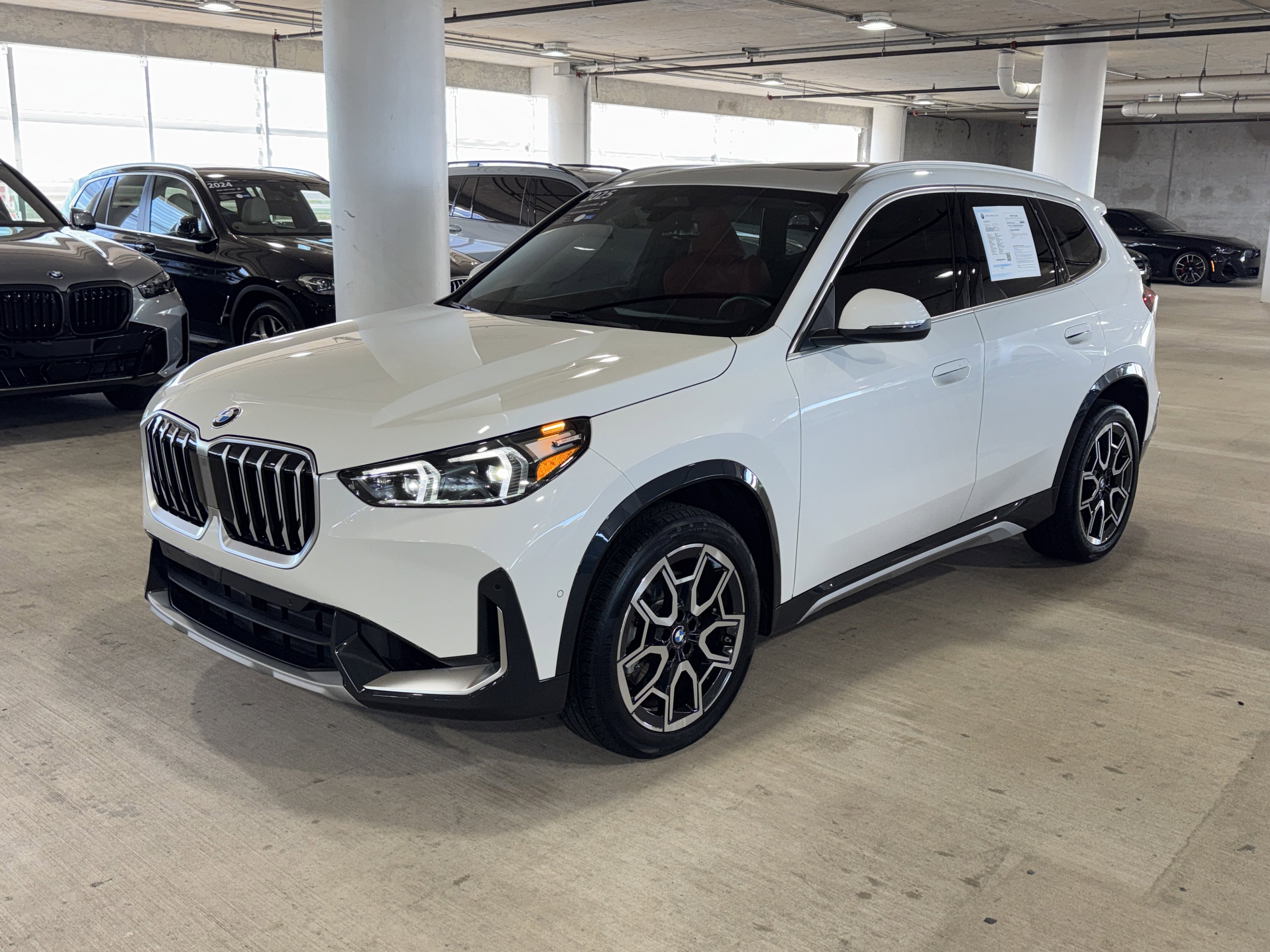 Used 2025 BMW X1 xDrive28i w/ Convenience Package image 4