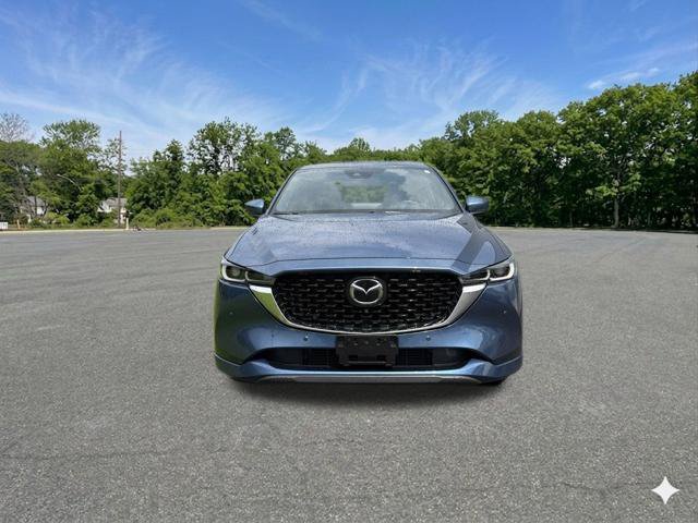 Used 2023 MAZDA CX-5 Signature AWD/4WD image 3