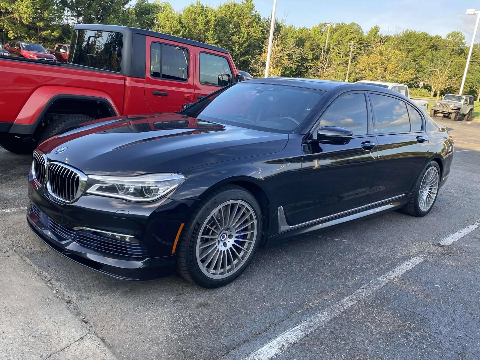 Used 2017 BMW ALPINA B7 xDrive AWD/4WD image 3