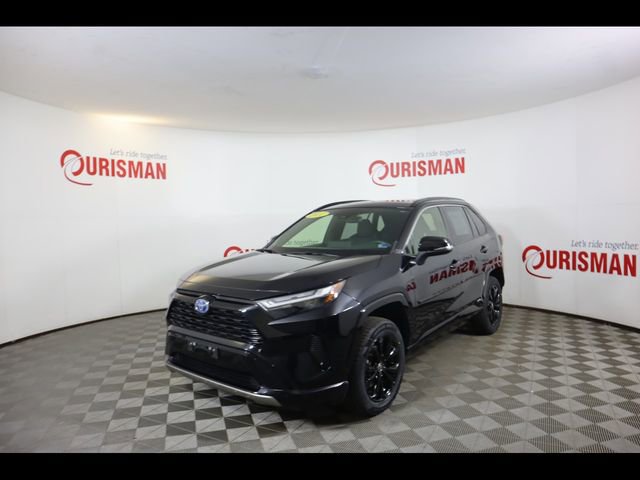 Used 2022 Toyota RAV4 SE w/ Convenience Package image 4