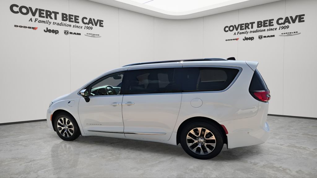 Used 2023 Chrysler Pacifica Pinnacle image 6