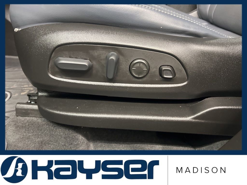 Used 2023 Buick Enclave Premium w/ Experience Buick Package image 19