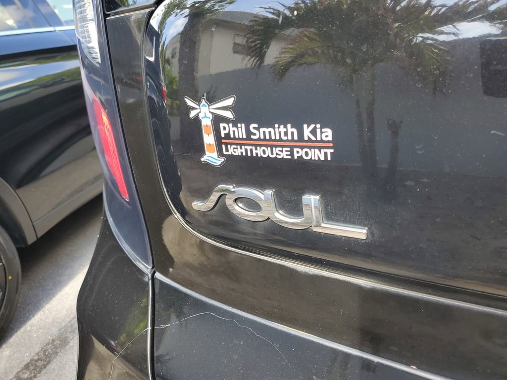 Used 2018 Kia Soul FWD image 6