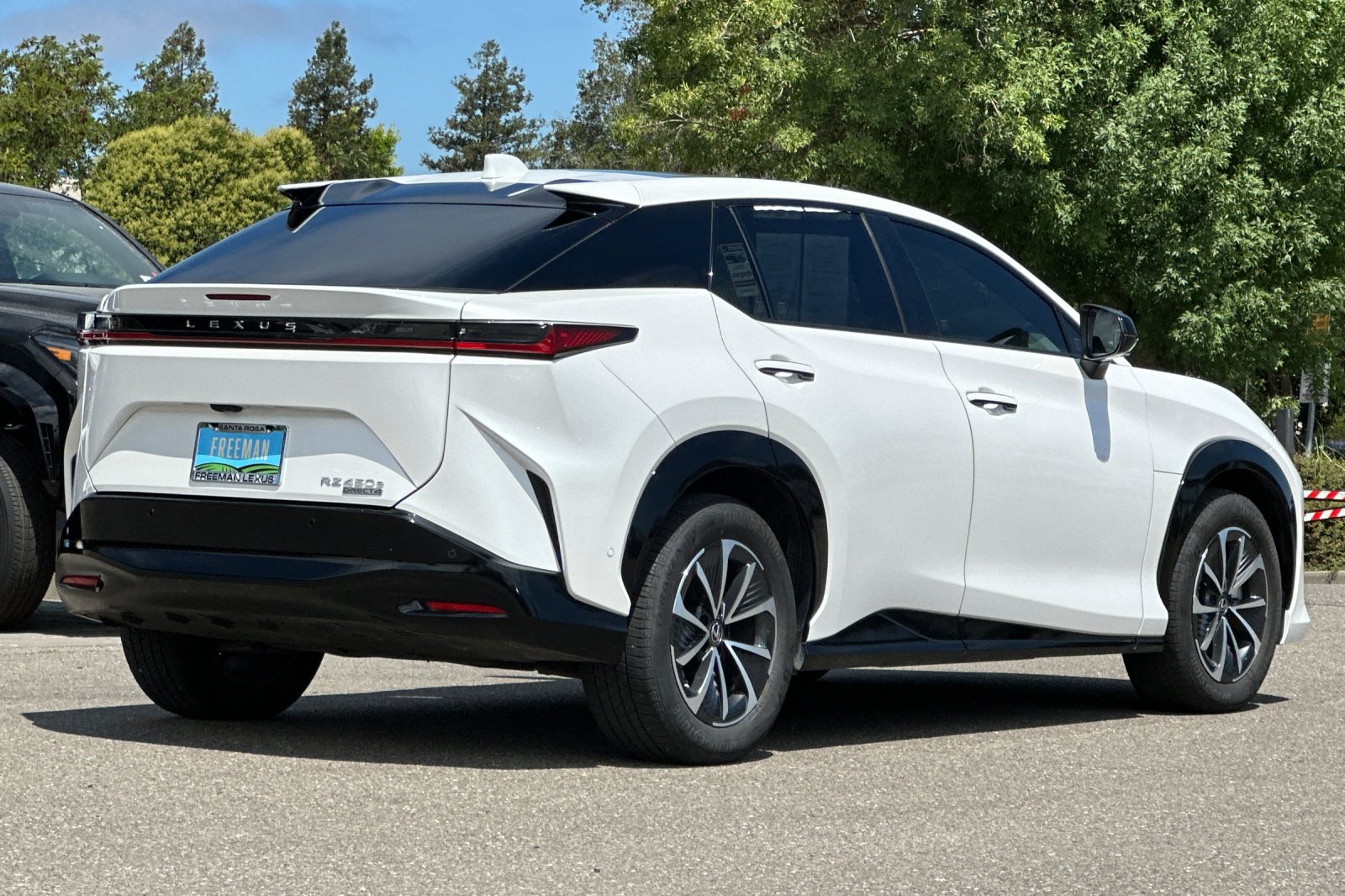 Certified 2024 Lexus RZ 450e Premium w/ Technology Package AWD/4WD image 4
