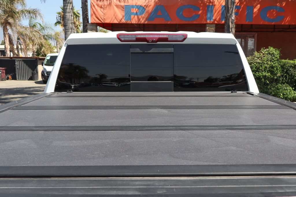 Used 2023 GMC Sierra 1500 AT4 w/ Technology Package AWD/4WD image 8