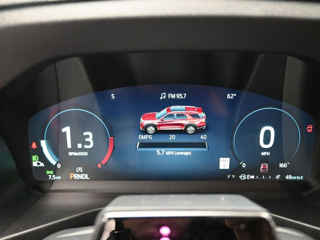 New 2026 Ford Explorer ST-Line w/ ST-Line Street Pack image 13