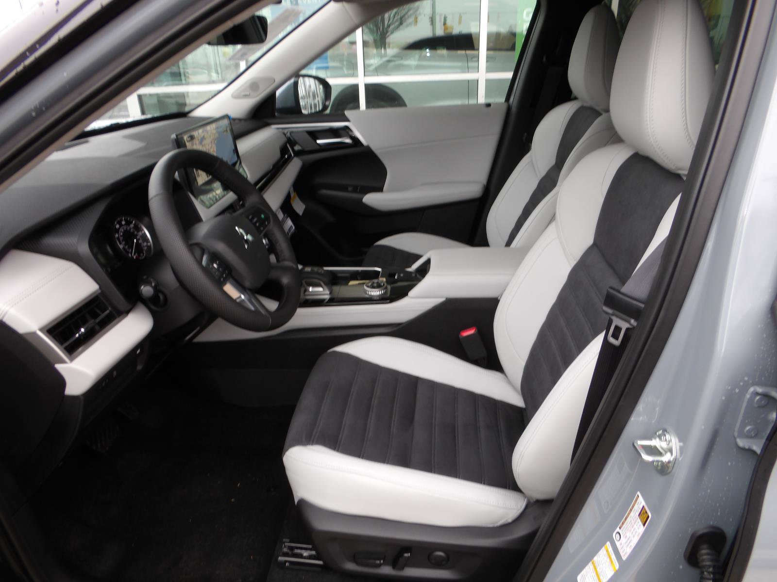 New 2026 Mitsubishi Outlander SE AWD/4WD image 15