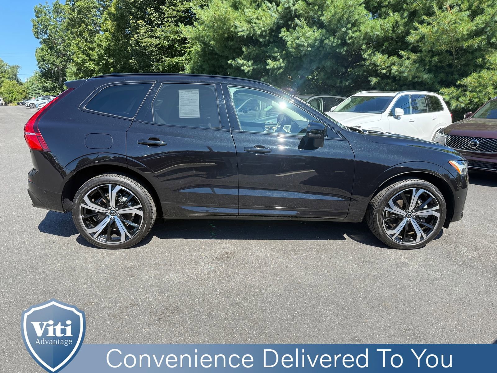 Certified 2024 Volvo XC60 T8 Ultimate w/ Protection Package Premier image 9