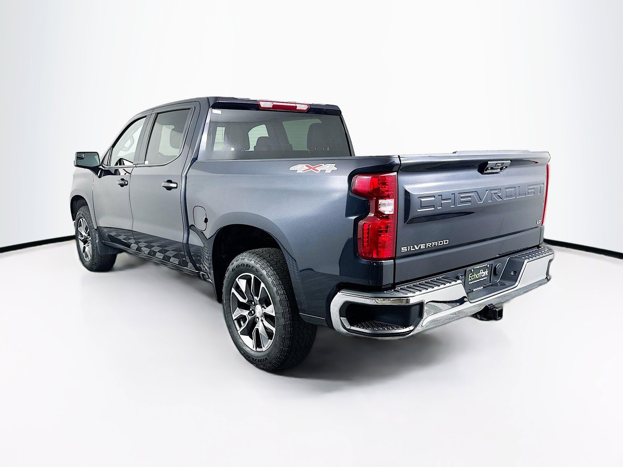 Used 2023 Chevrolet Silverado 1500 LT AWD/4WD image 5