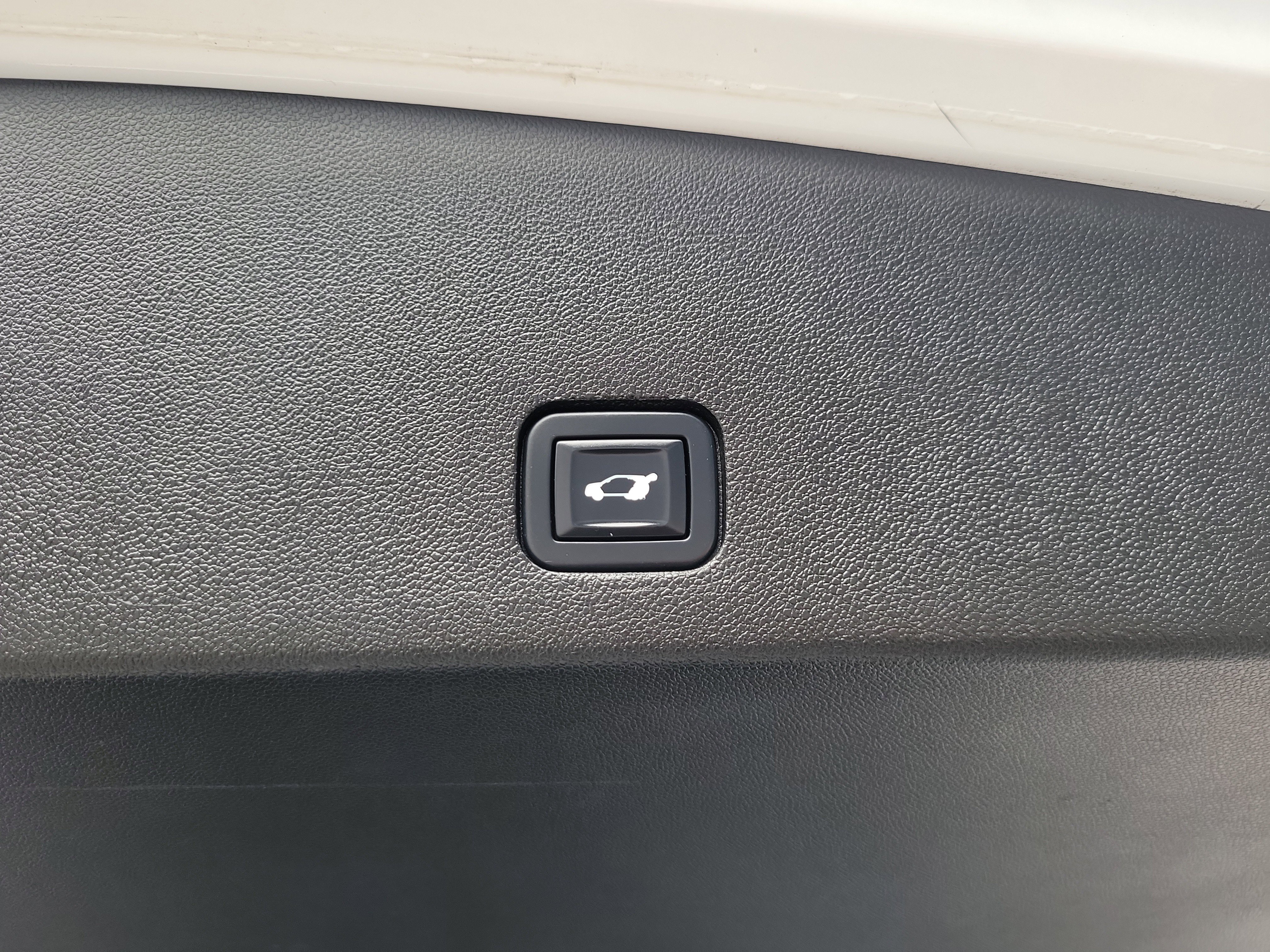 Used 2022 Cadillac XT6 Luxury image 17