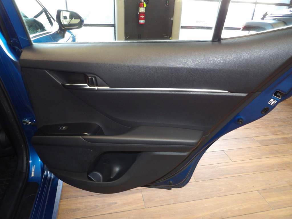 Used 2019 Toyota Camry LE image 15