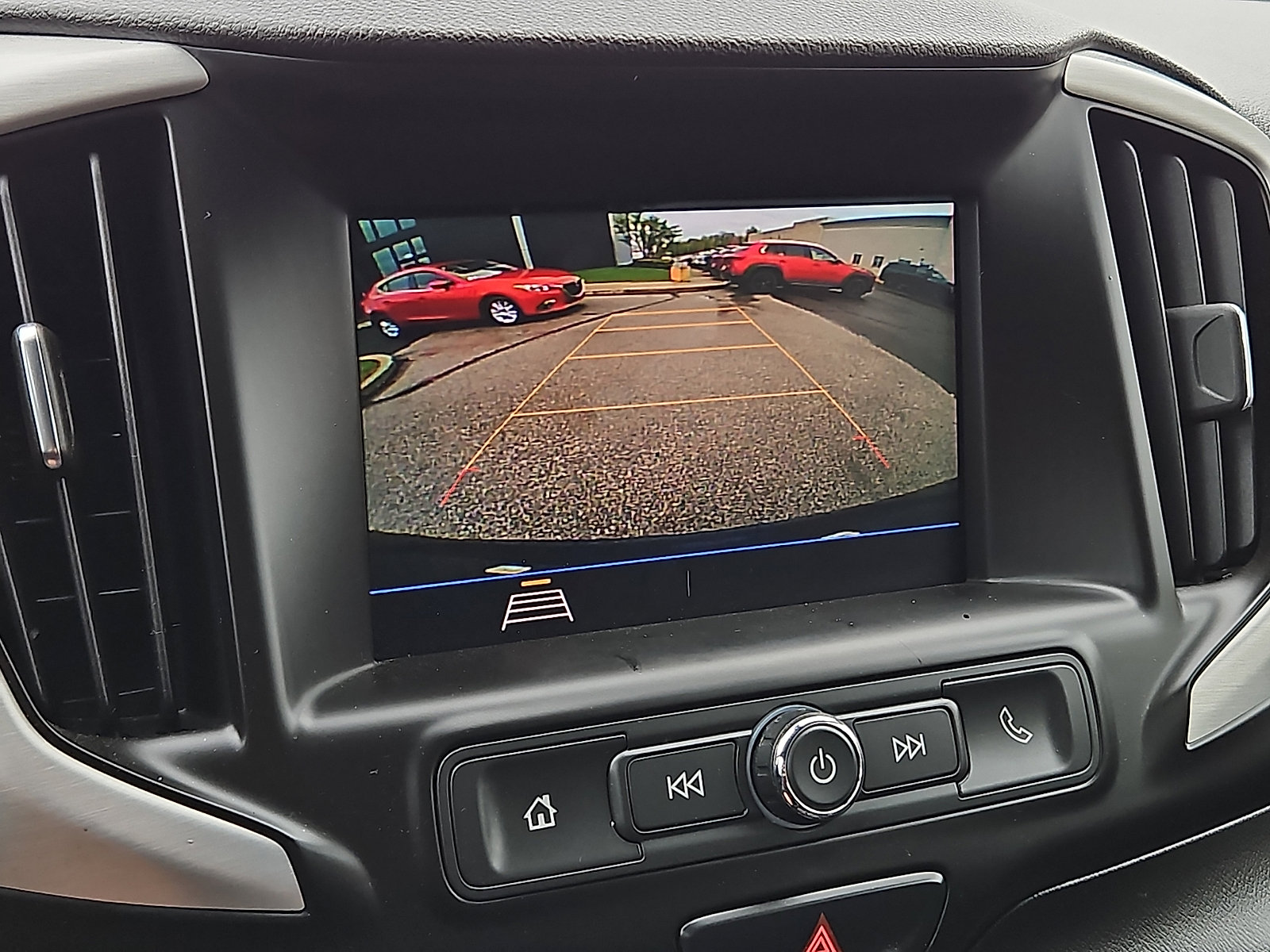 Used 2021 GMC Terrain SLE w/ Driver Convenience Package FWD image 17