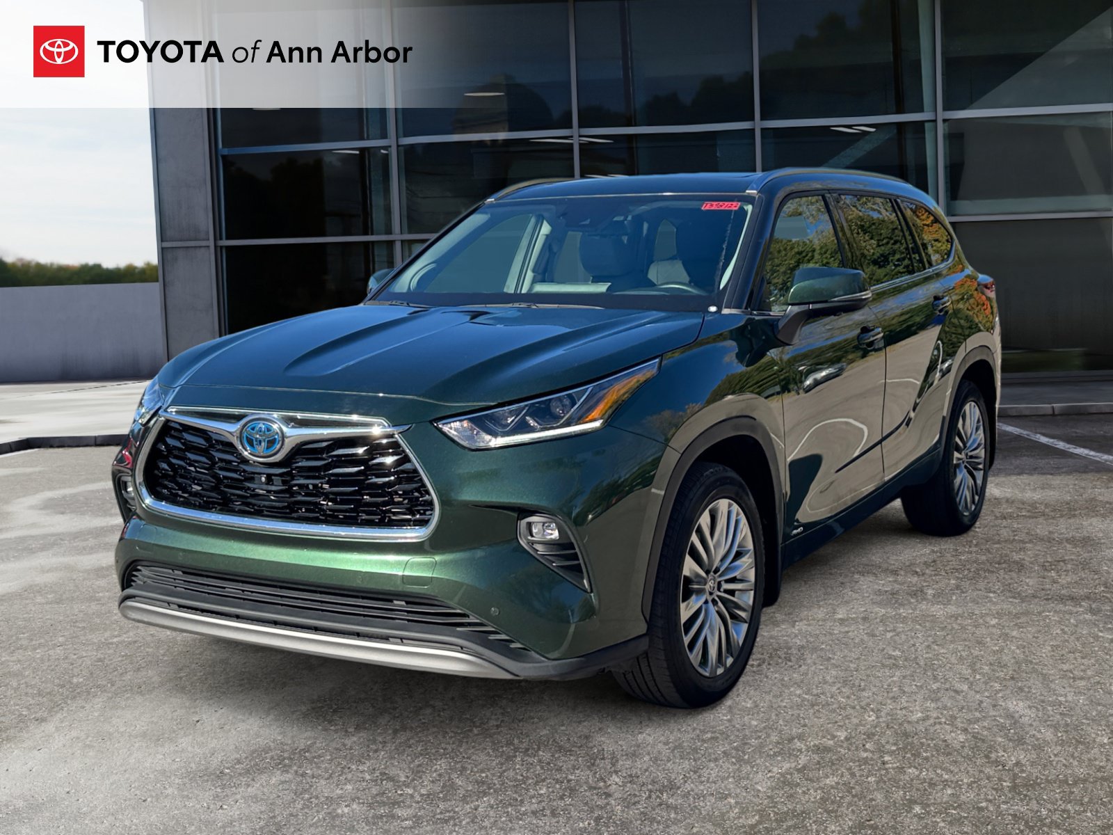 Used 2023 Toyota Highlander Platinum AWD/4WD image 9