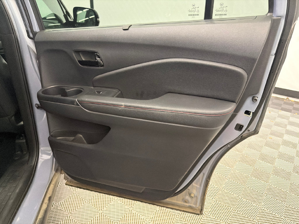 Used 2024 Honda Passport Black Edition image 18