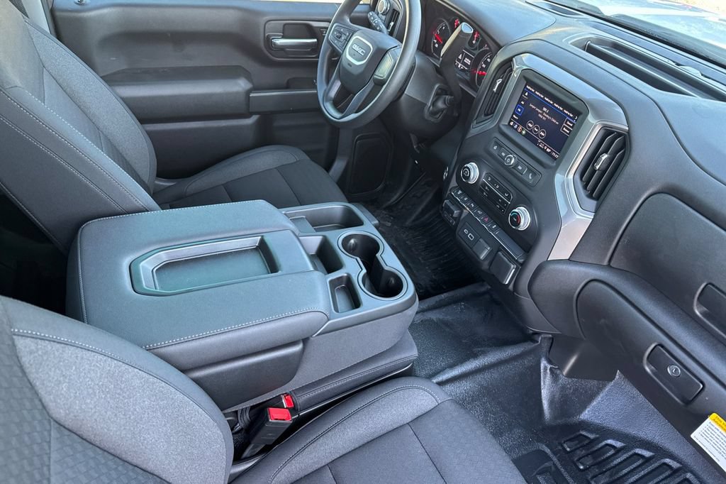 Used 2025 GMC Sierra 2500 Pro w/ 1SA Pro Safety Plus Package AWD/4WD image 16
