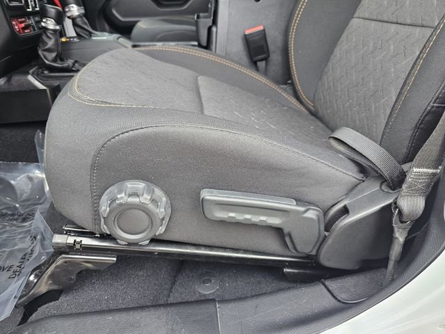 Used 2024 Jeep Gladiator Mojave image 13