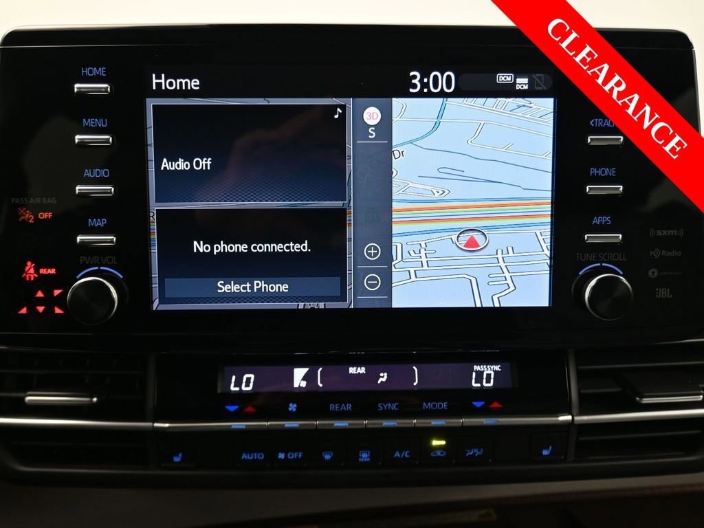 Used 2022 Toyota Sienna XLE image 24