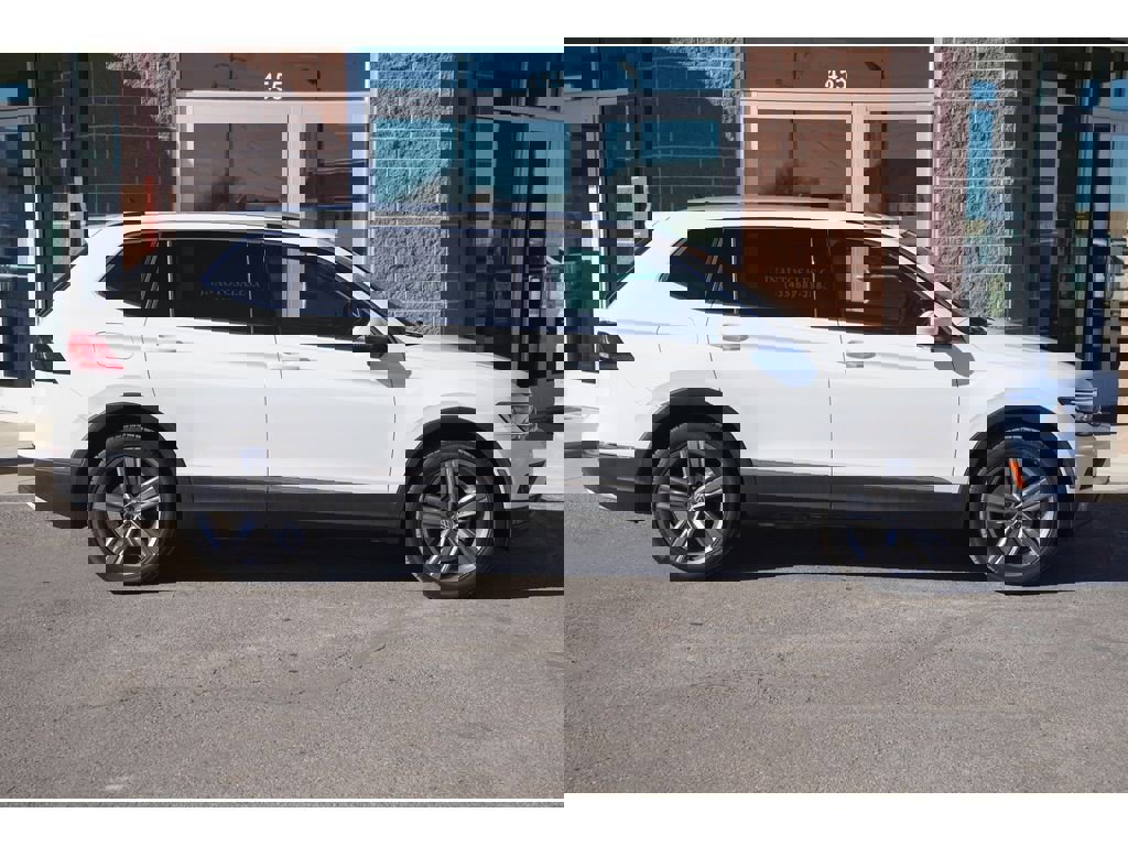 Used 2019 Volkswagen Tiguan SEL Premium w/ 3rd Row Seat Package image 6