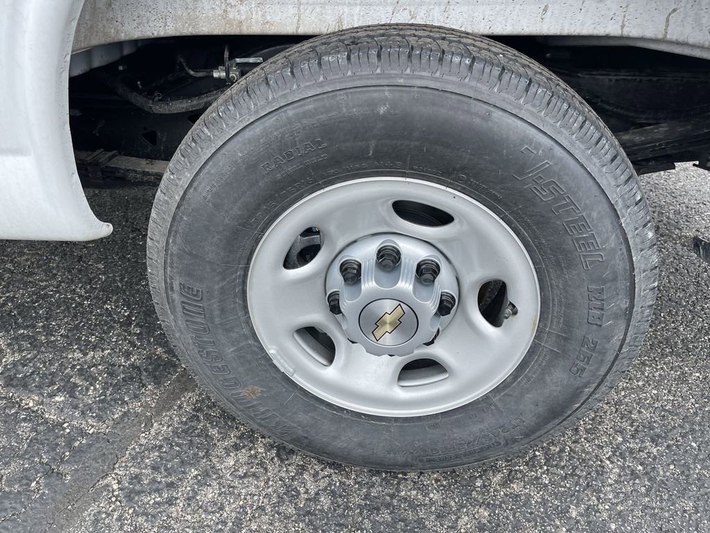 New 2026 Chevrolet Express 2500 w/ Driver Convenience Package image 5