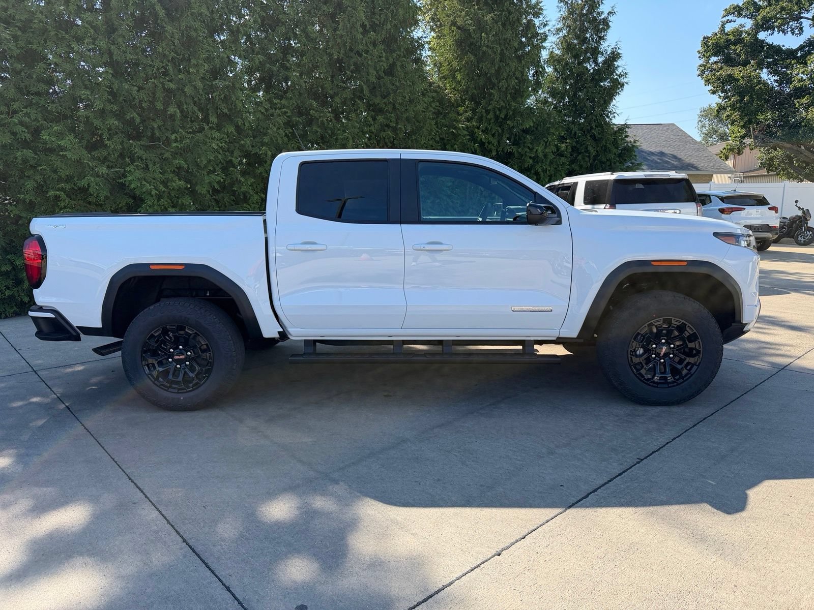 New 2026 GMC Canyon Elevation w/ Convenience Package AWD/4WD image 2