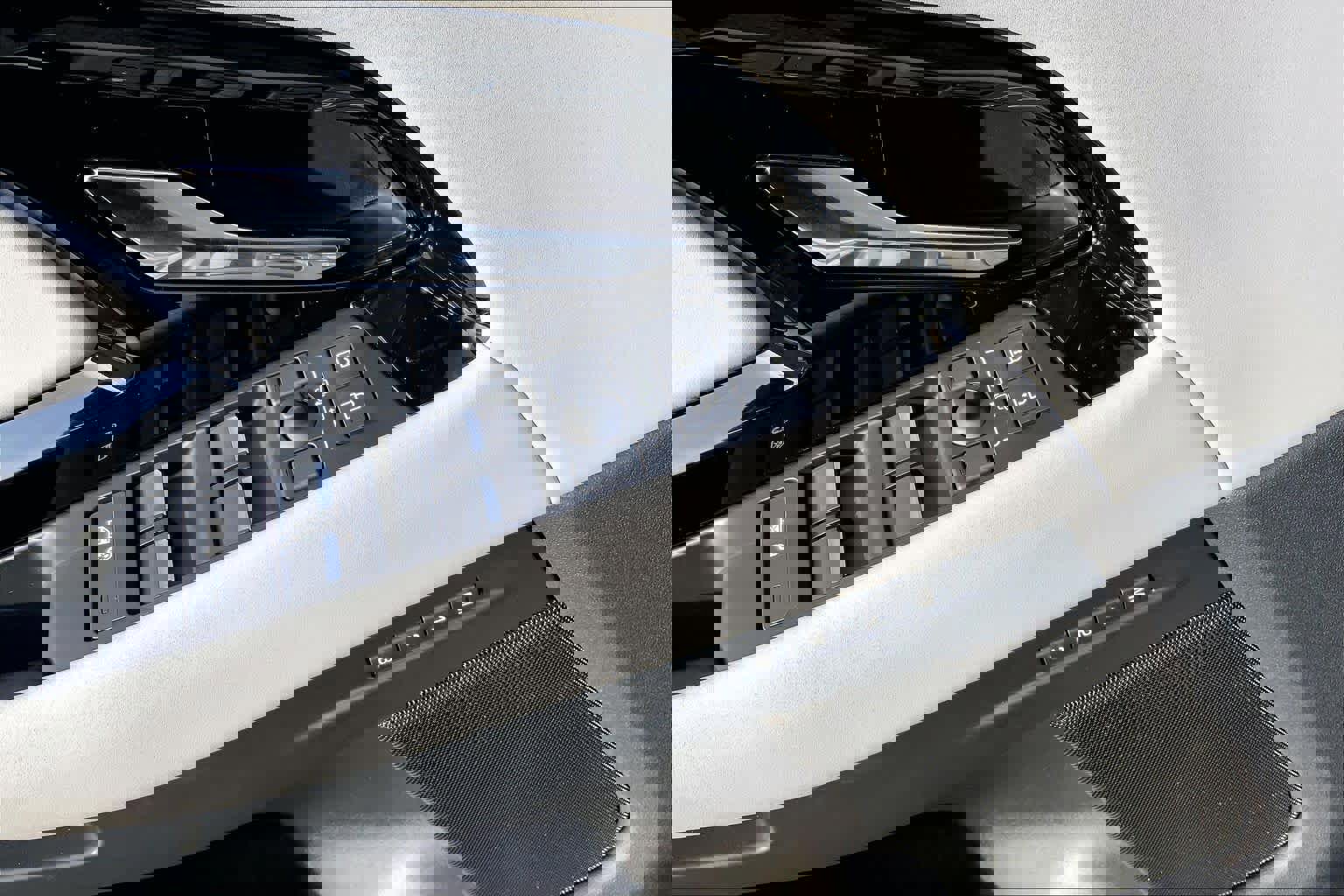 New 2026 Land Rover Range Rover Evoque S AWD/4WD image 16