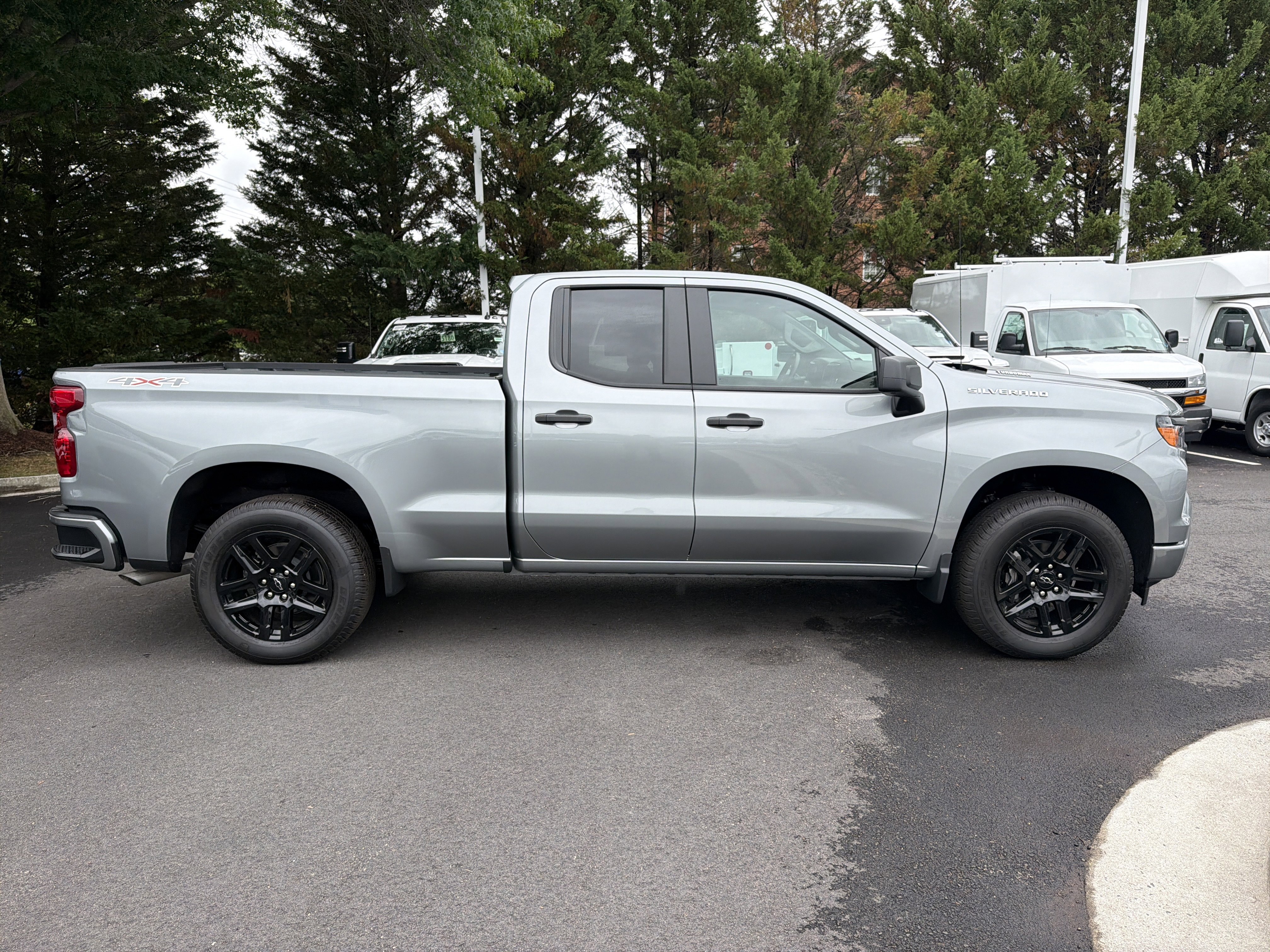 Used 2026 Chevrolet Silverado 1500 Custom AWD/4WD image 11