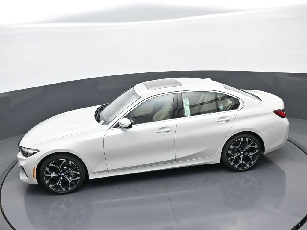 New 2026 BMW 330i xDrive Sedan w/ Premium Package AWD/4WD image 33