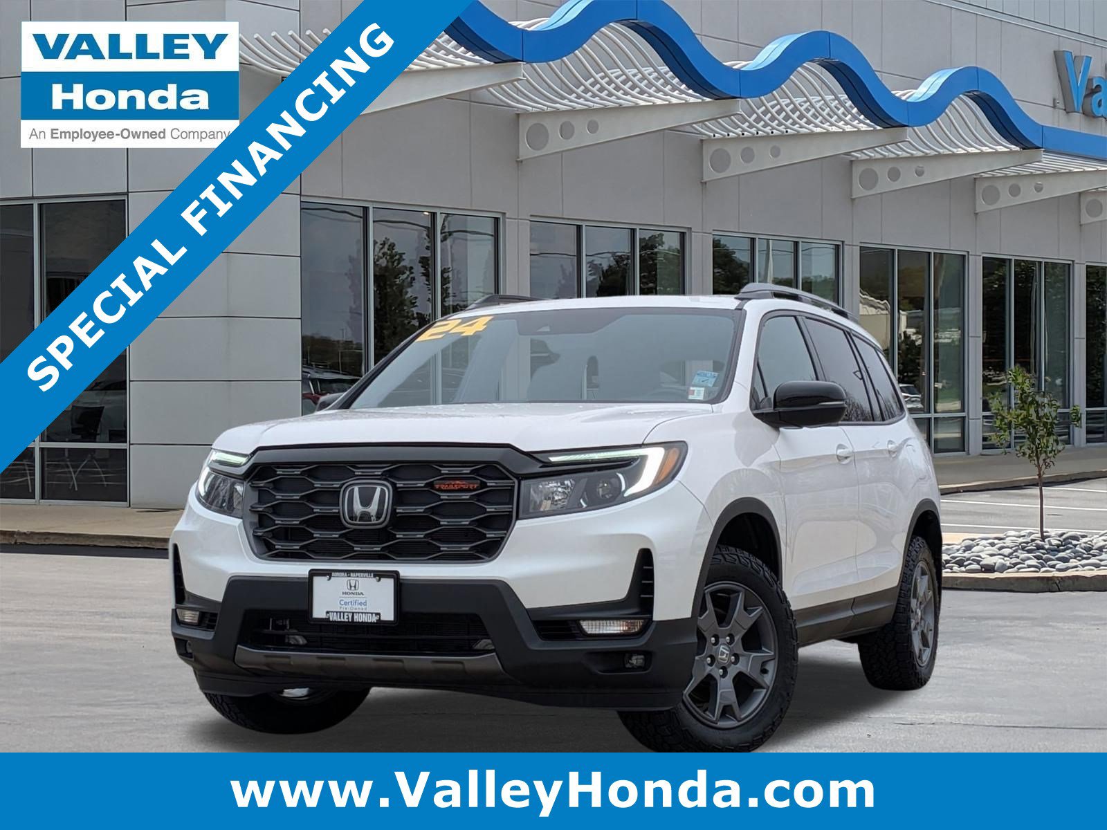 Used 2024 Honda Passport TrailSport image 1