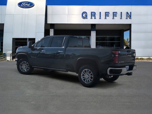 Used 2025 Chevrolet Silverado 3500 LTZ w/ LTZ Premium Package image 9