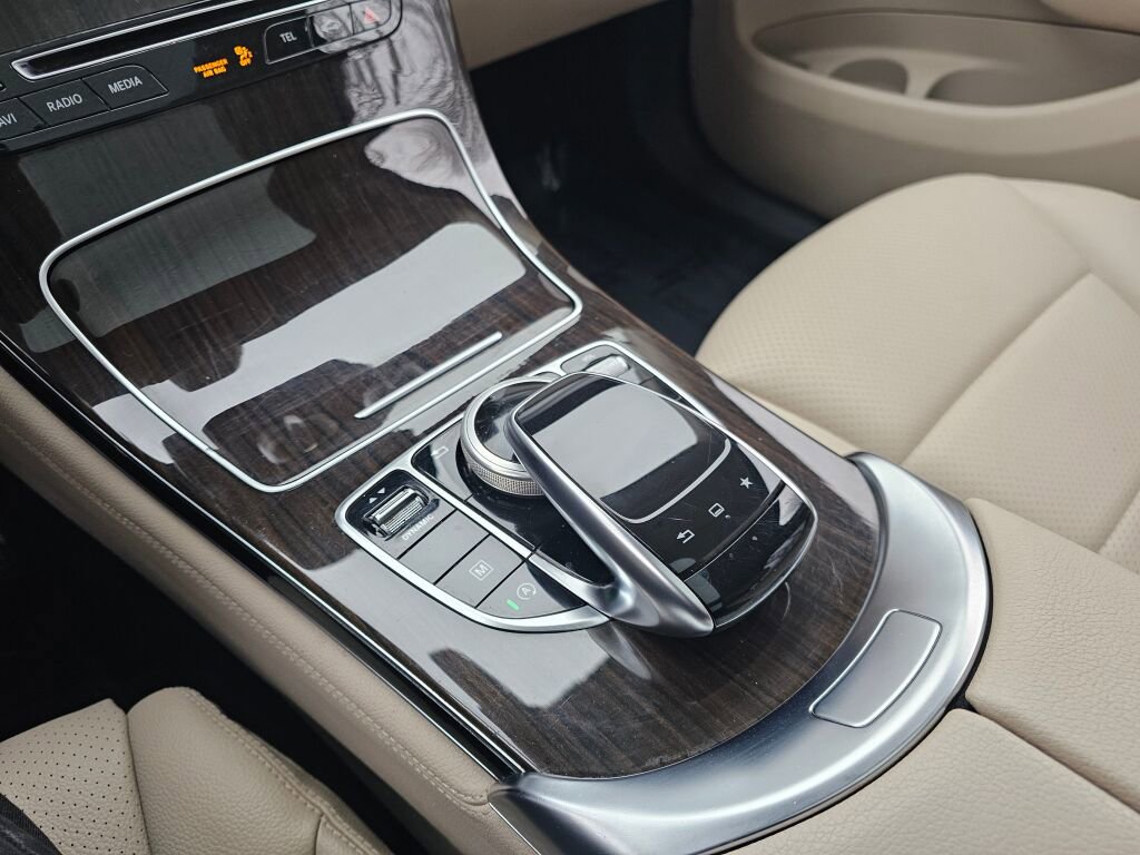 Used 2016 Mercedes-Benz GLC 300 4MATIC image 25