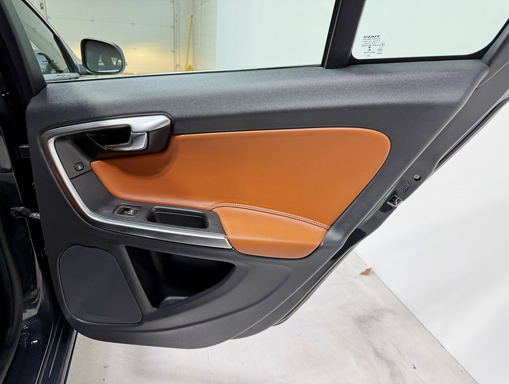 Used 2015 Volvo S60 T5 Premier image 38