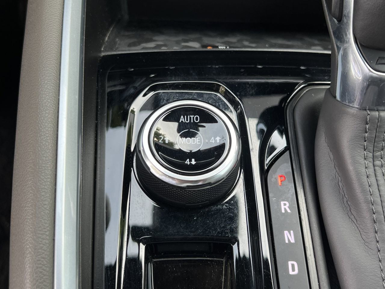 Used 2023 Chevrolet Colorado ZR2 w/ ZR2 Convenience Package III AWD/4WD image 18