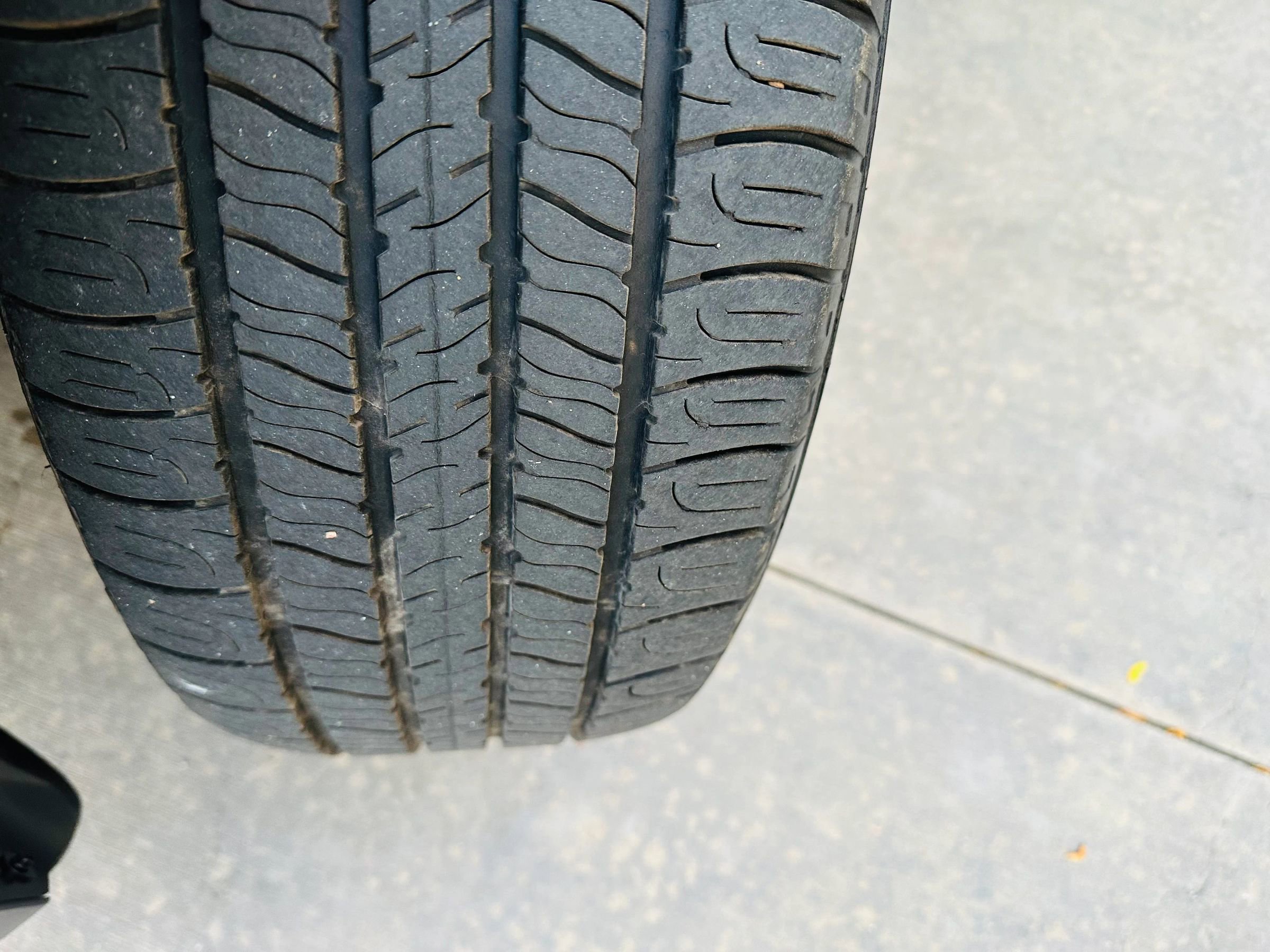 Used 2017 Ford Escape Titanium image 4