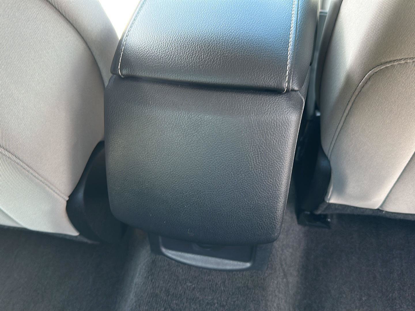 Used 2018 Ford Fusion S FWD image 14