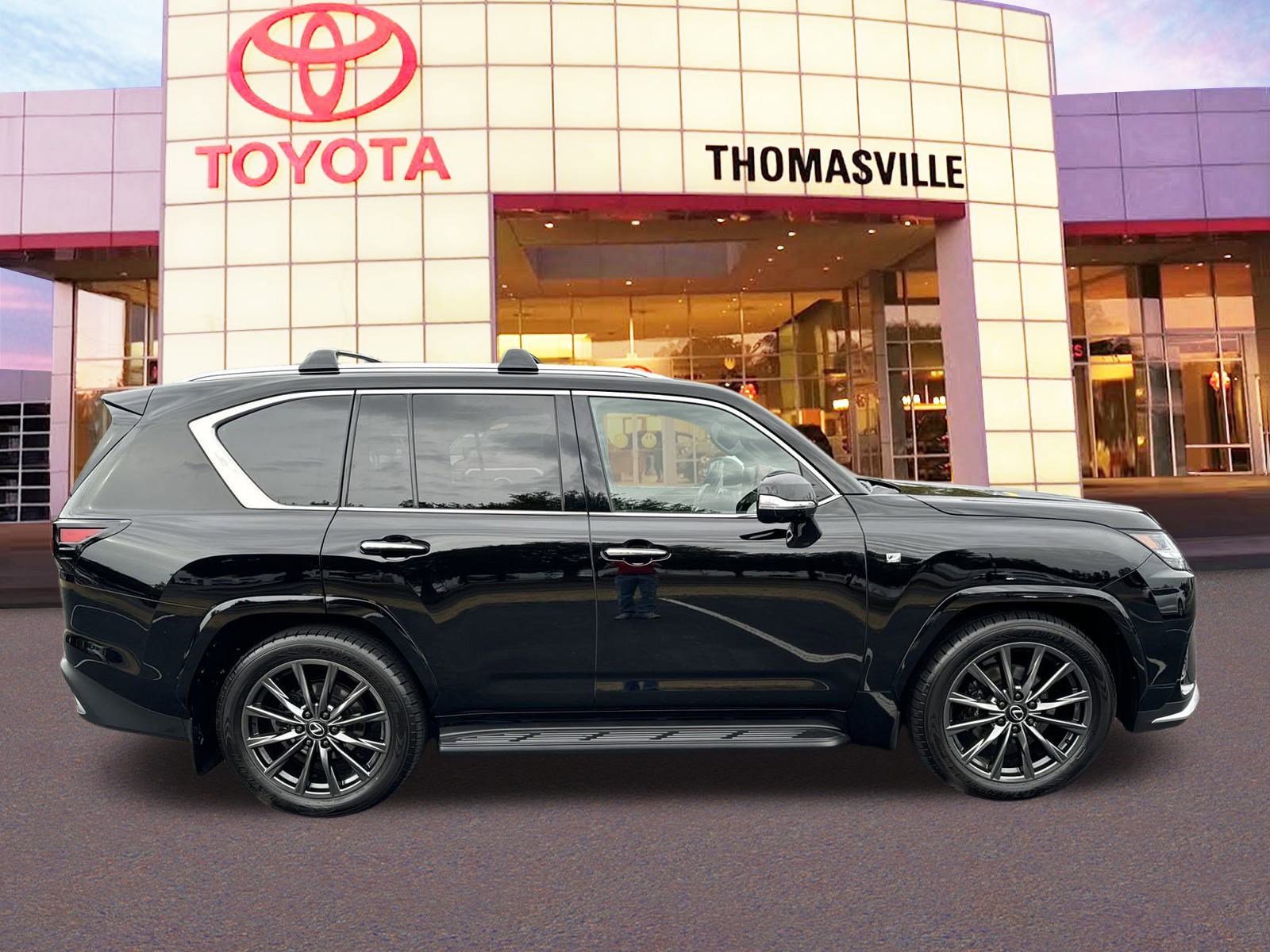 Used 2024 Lexus LX 600 F Sport image 4