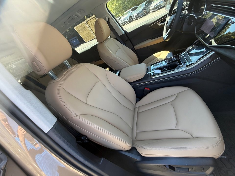 Used 2025 Audi Q7 2.0T Premium Plus w/ Premium Plus Package image 28