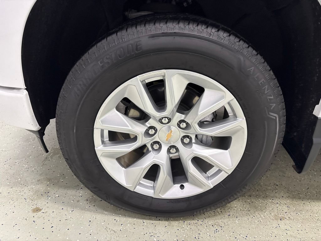 Used 2026 Chevrolet Silverado 1500 Custom AWD/4WD image 12