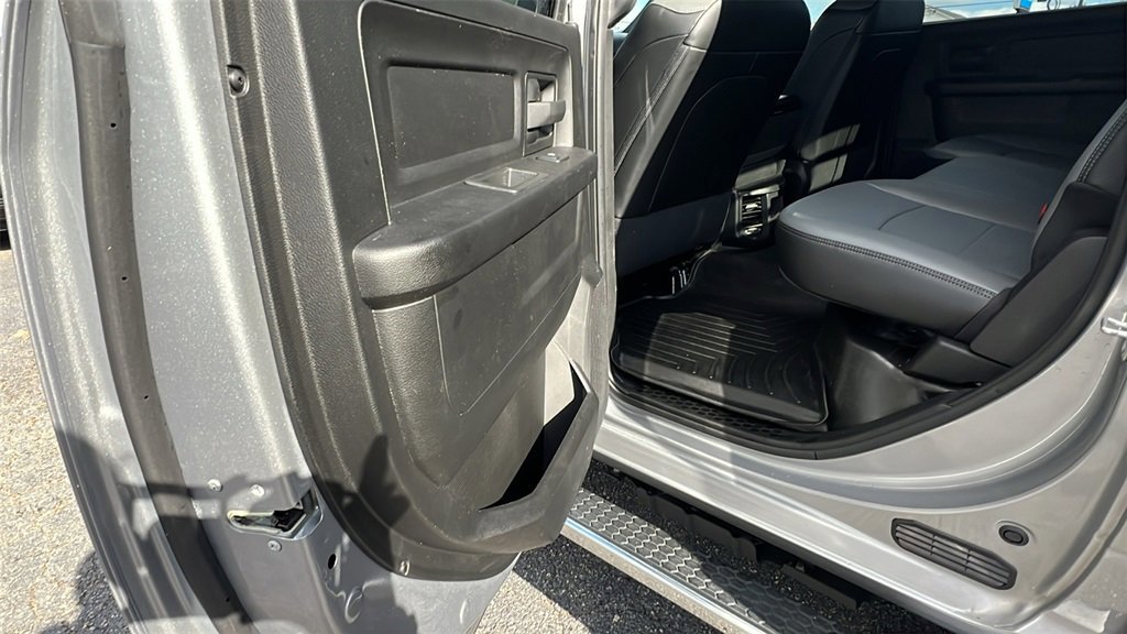Used 2022 RAM 3500 Tradesman w/ Chrome Appearance Group image 21
