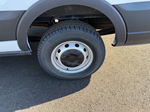 New 2025 Ford Transit 250 148 Medium Roof image 18