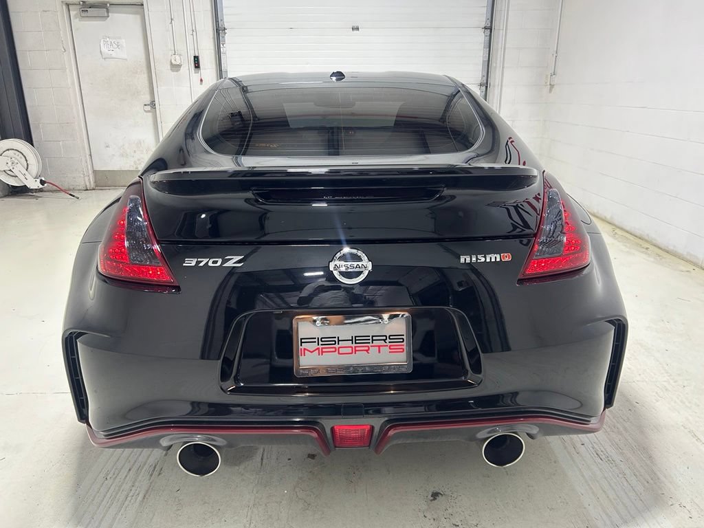 Used 2017 Nissan 370Z NISMO RWD image 7