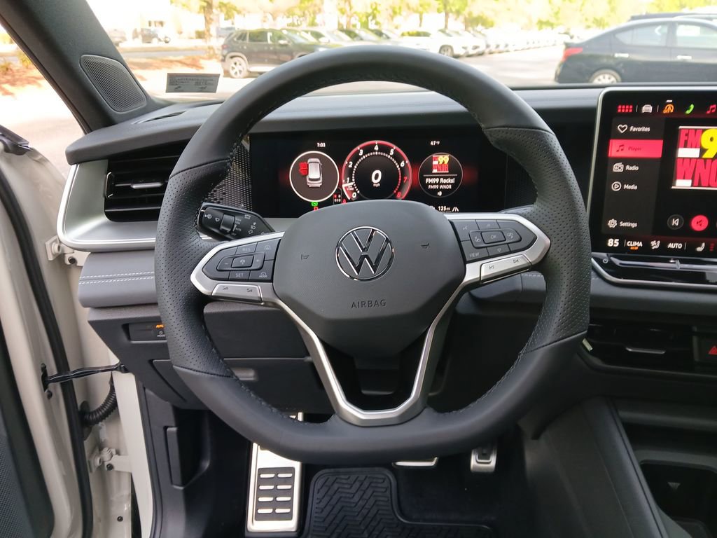 New 2026 Volkswagen Tiguan SE R-Line image 14