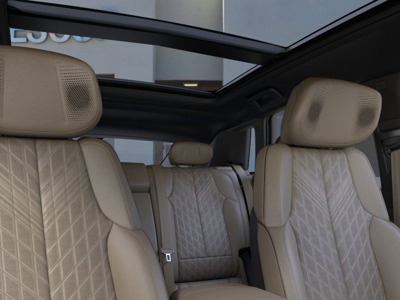 New 2026 Cadillac Lyriq Signature Luxury image 24