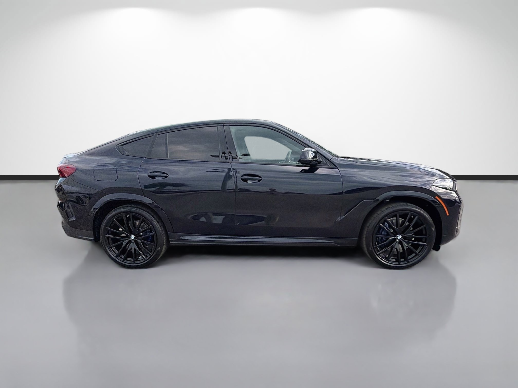 New 2027 BMW X6 xDrive40i w/ Executive Package AWD/4WD image 2