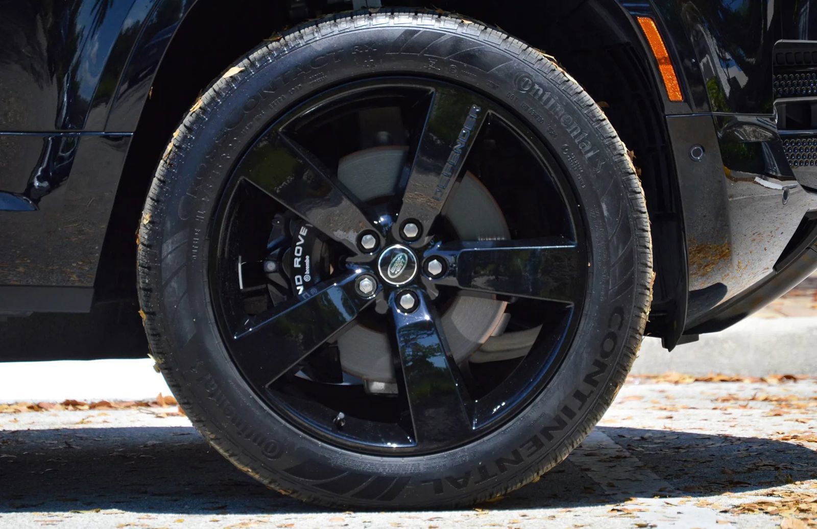 Used 2025 Land Rover Defender 130 V8 image 19