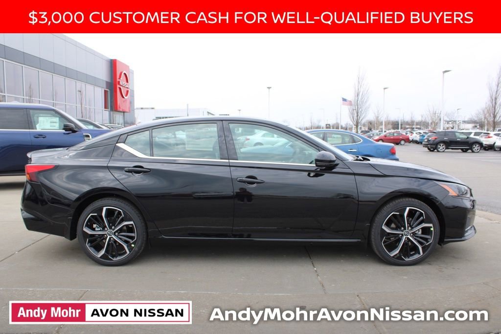 New 2026 Nissan Altima 2.5 SR w/ SR Premium Package FWD image 3