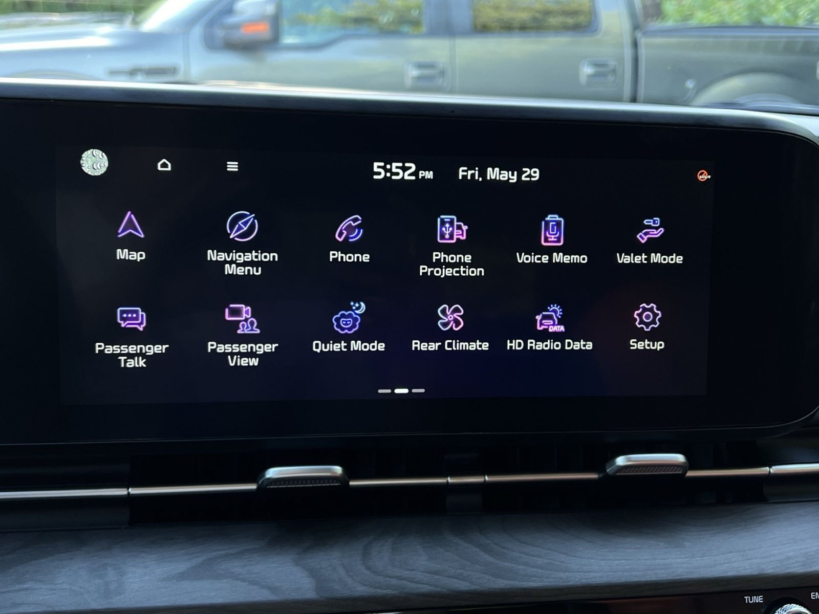 Used 2024 Kia Carnival SX FWD image 22