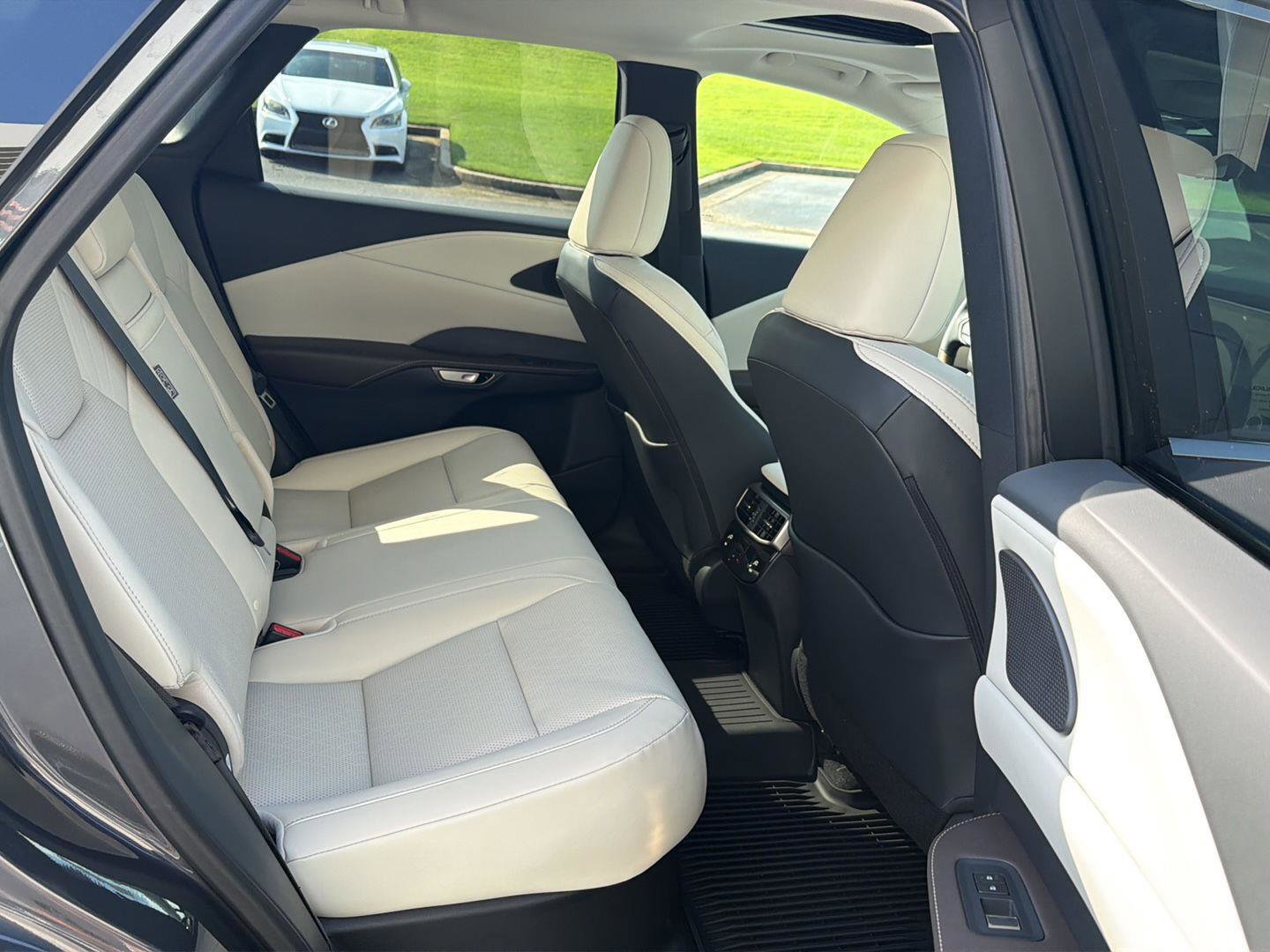 New 2026 Lexus RX 350 AWD image 12