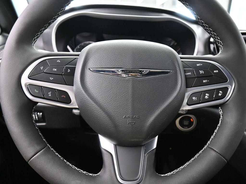 New 2026 Chrysler Pacifica Select image 23