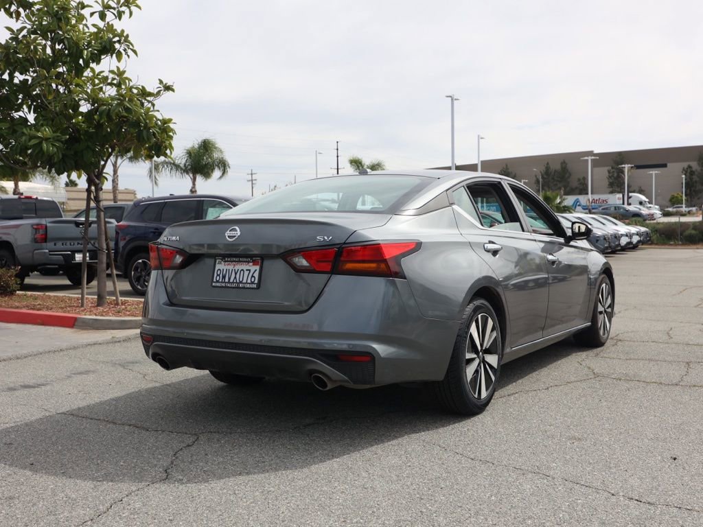 Used 2021 Nissan Altima 2.5 SV w/ SV Premium Package image 4